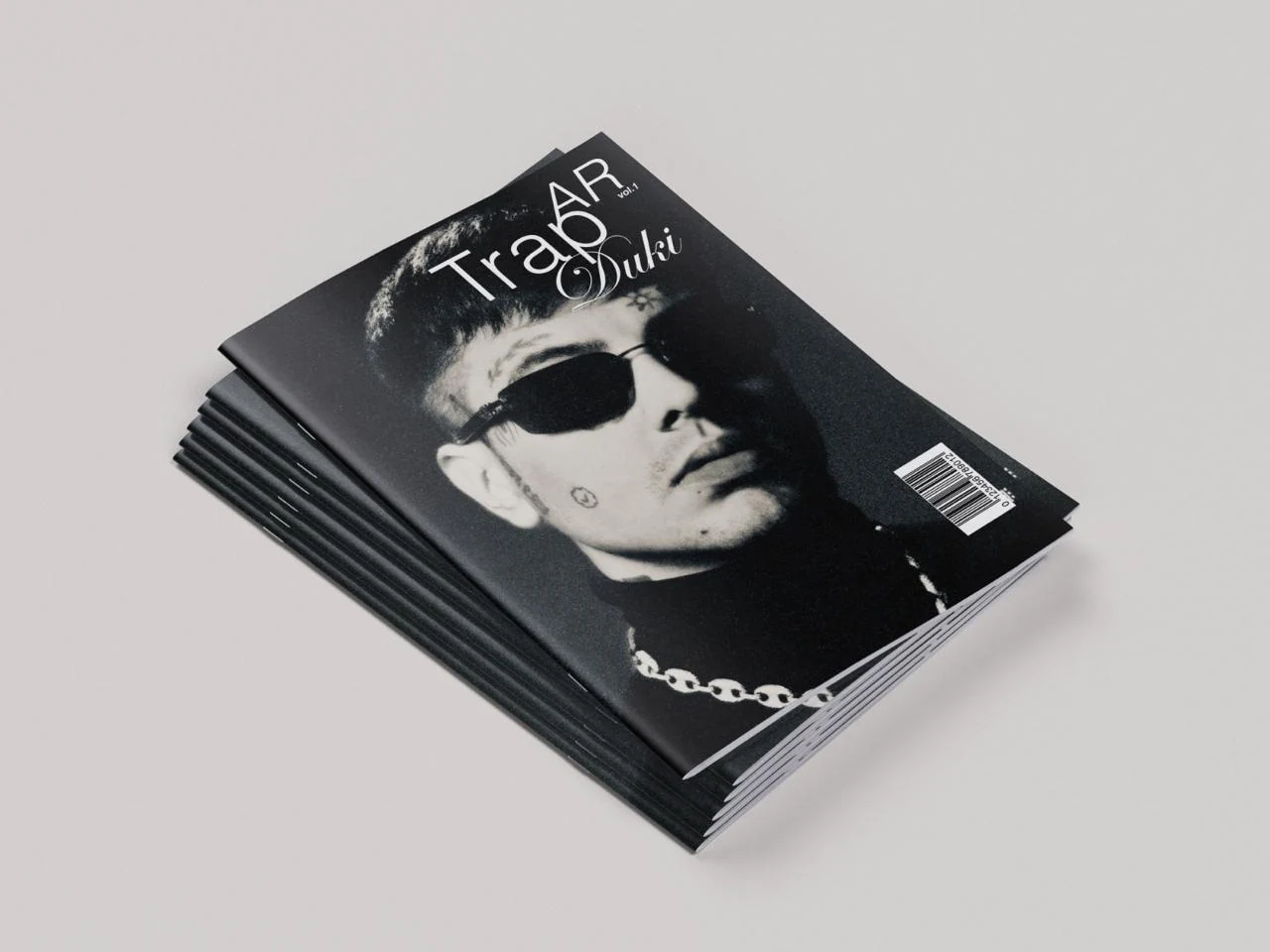 Trap AR: portada con Duki, revista apilada